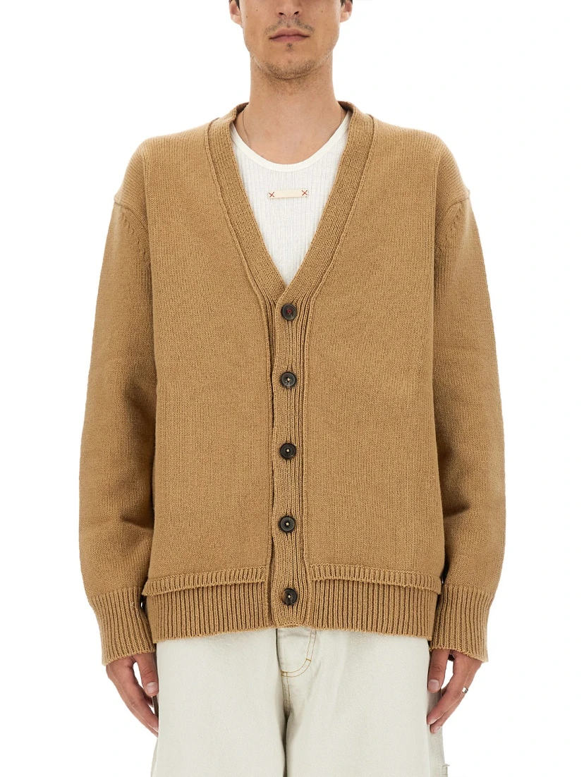 V-NECK CARDIGAN