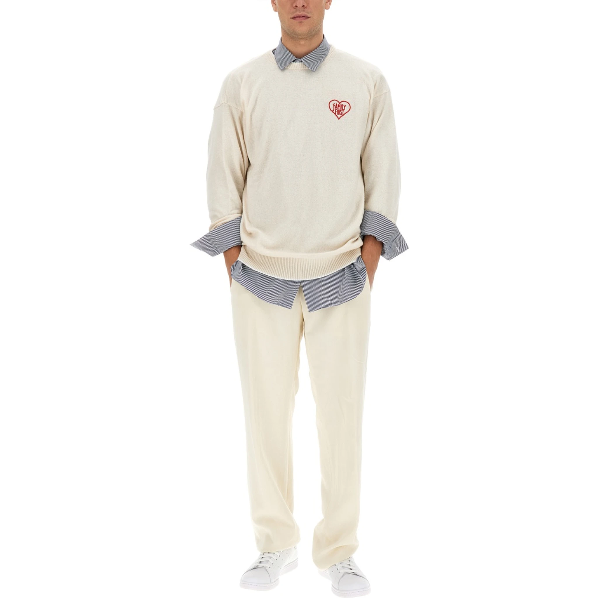 قميص رياضي بشعار