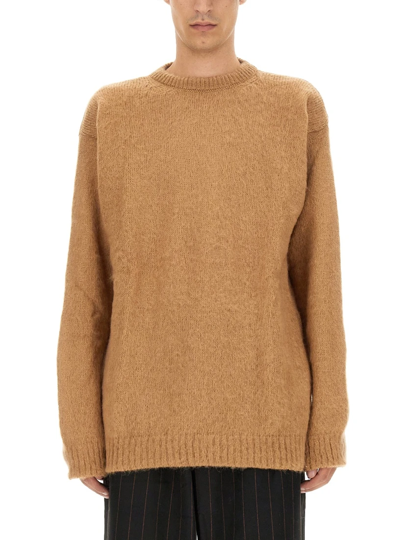 JERSEY WITH LOGO