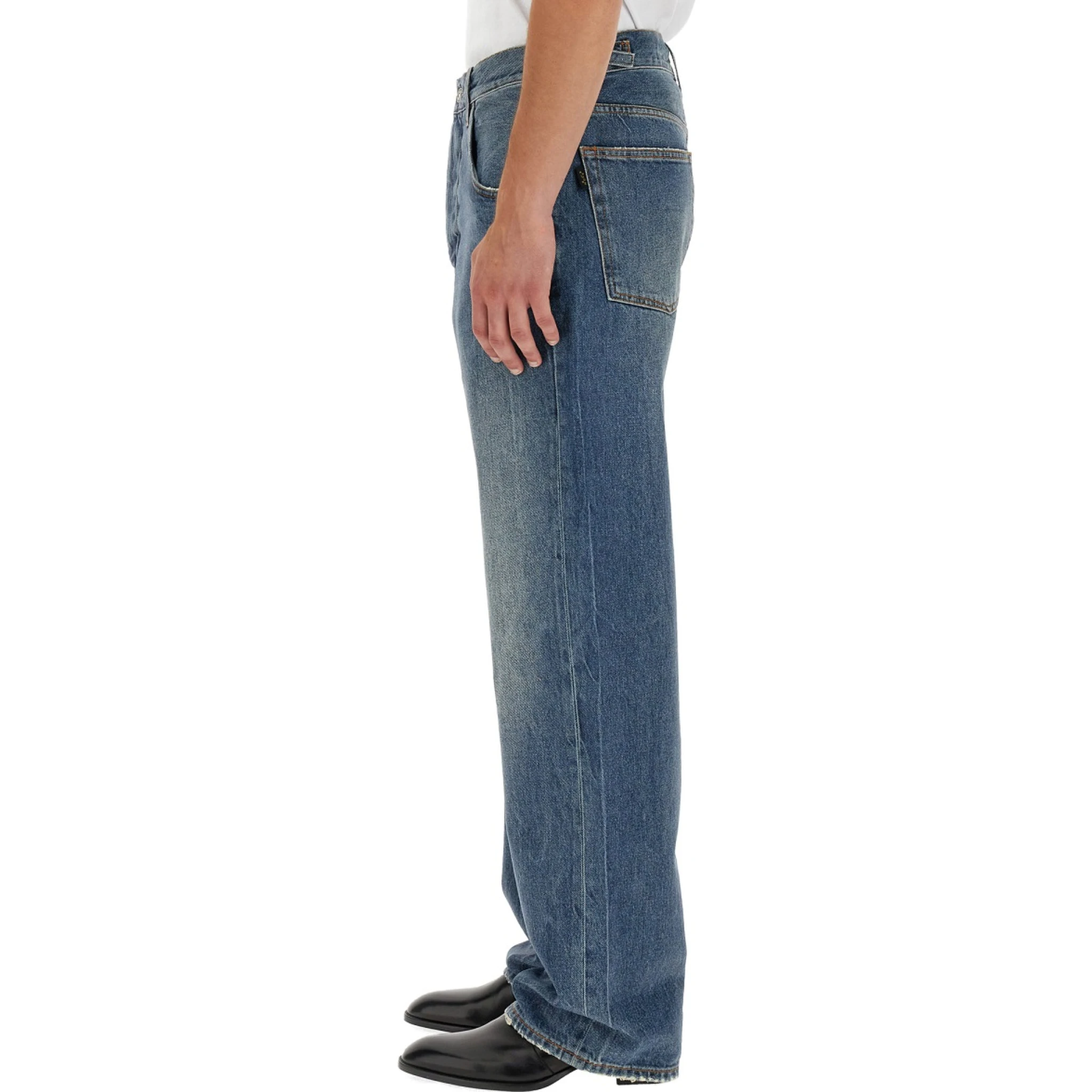 JEANS IN DENIM
