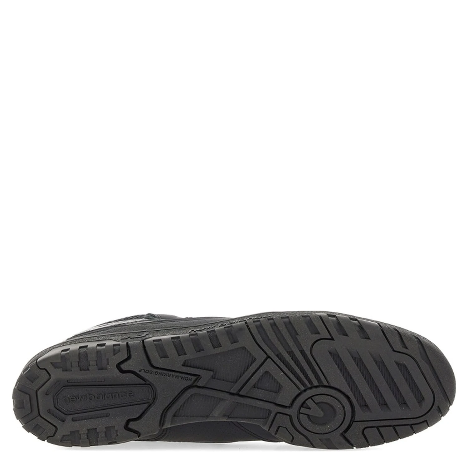 حذاء رياضي 650