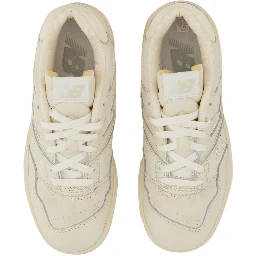 حذاء رياضي 550