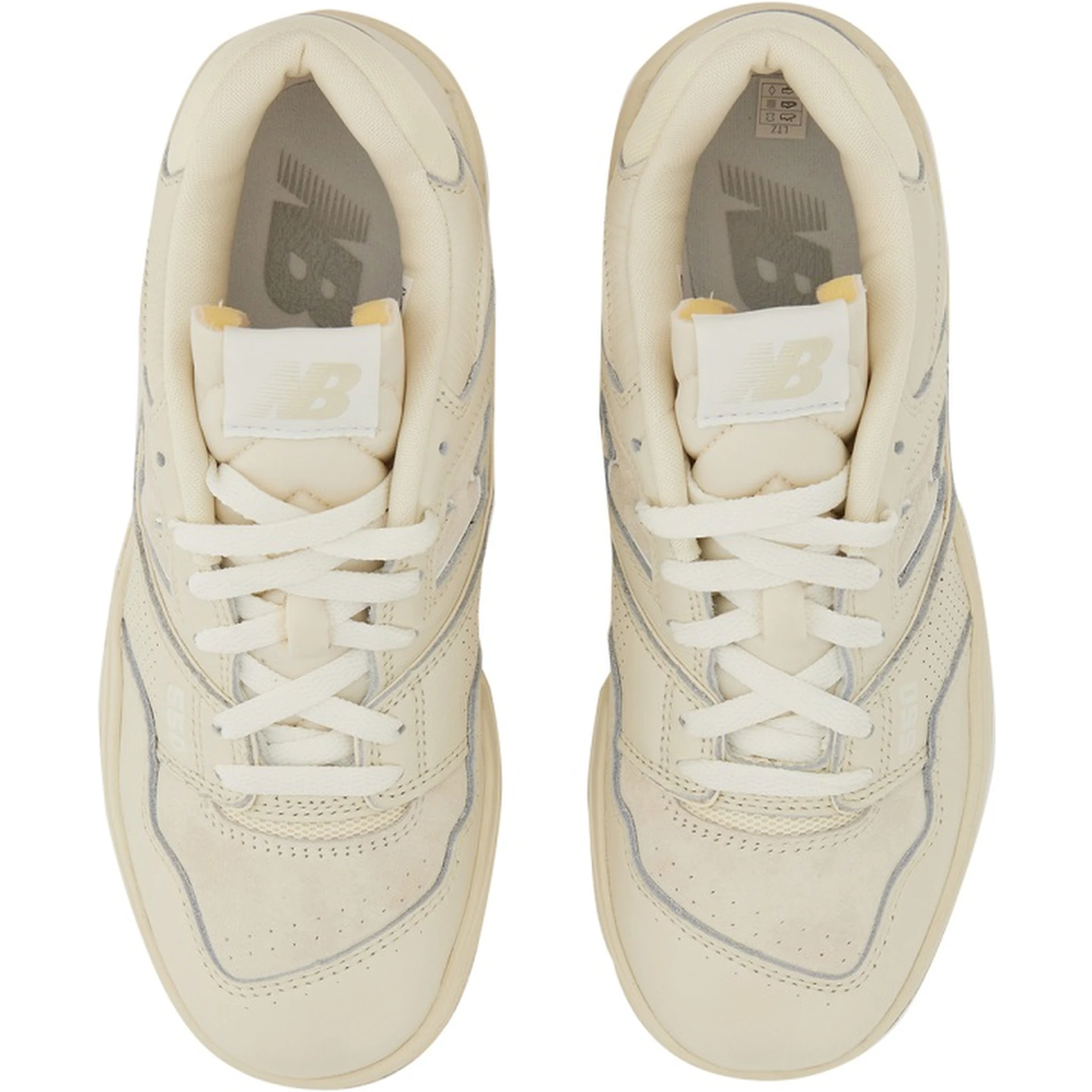 حذاء رياضي 550