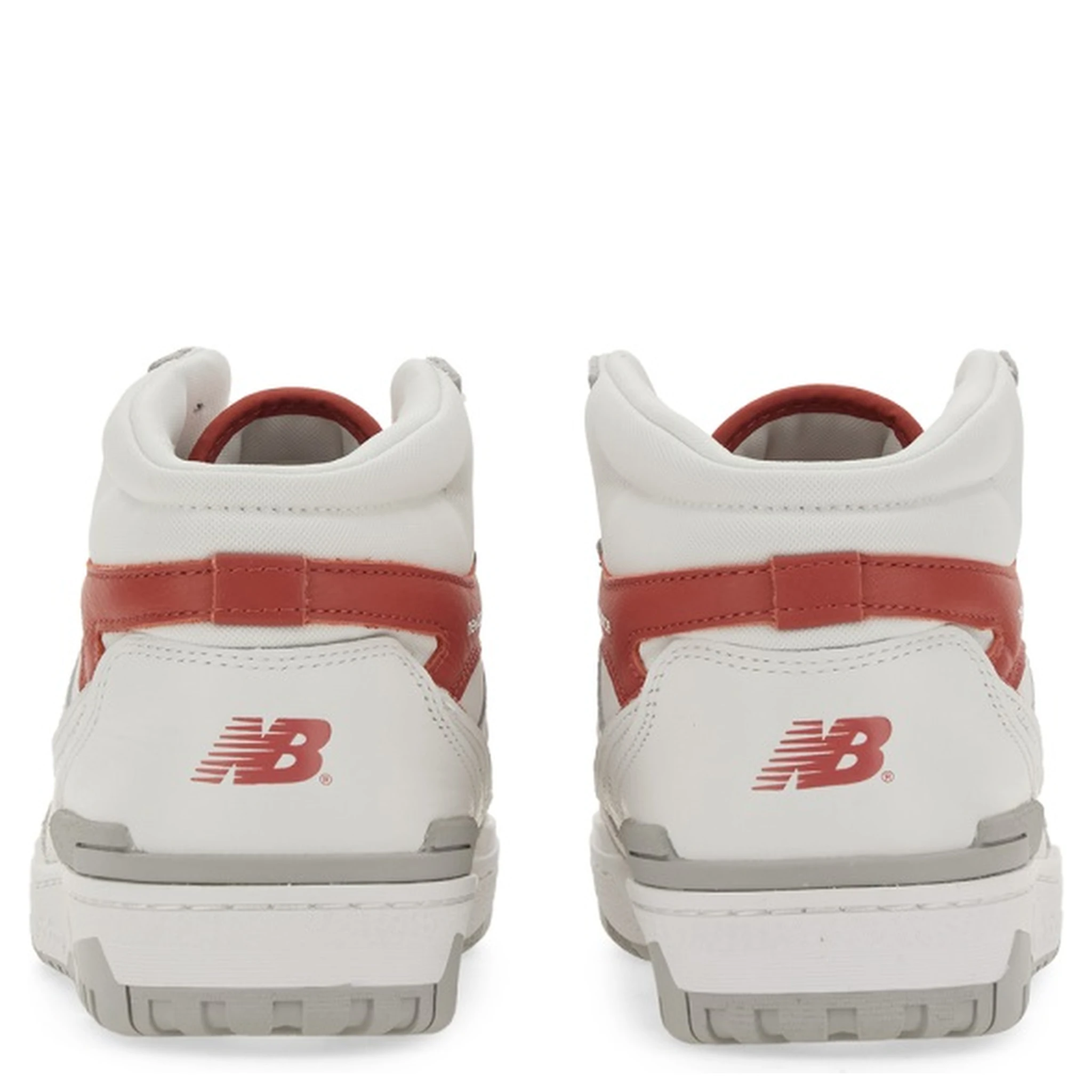 حذاء رياضي 650