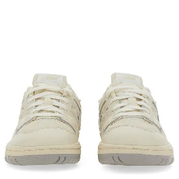 حذاء رياضي 550