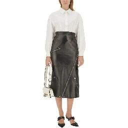 تنورة متوسطة الطول