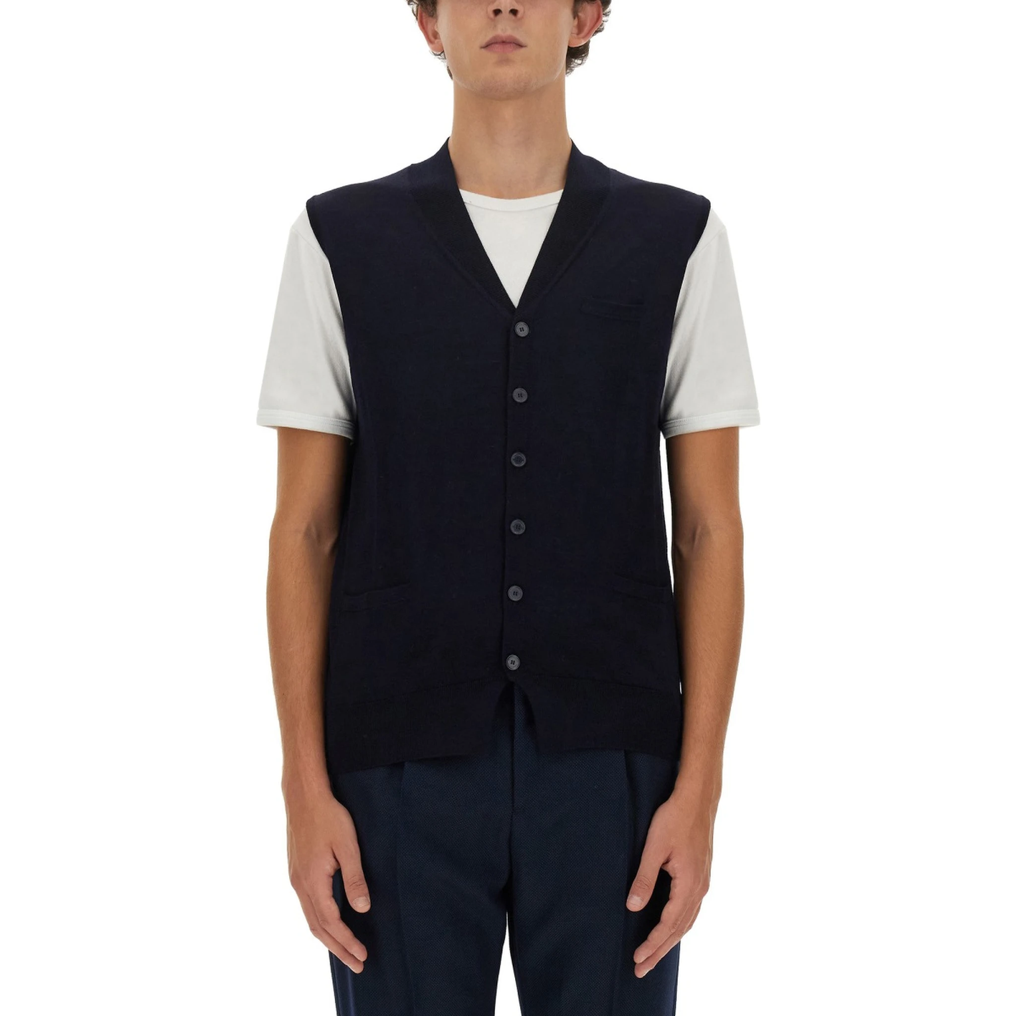 صدرية بياقة على شكل حرف V