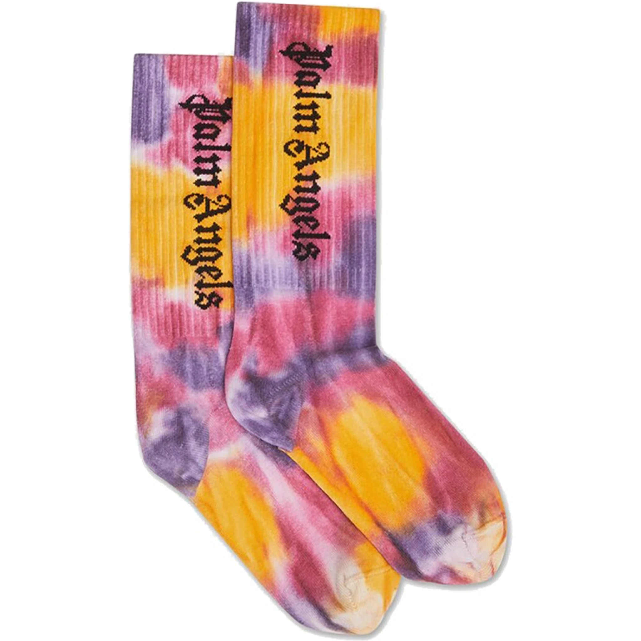 جوارب تحمل شعارًا