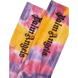 جوارب تحمل شعارًا