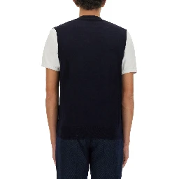 صدرية بياقة على شكل حرف V