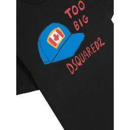 تيشيرت مطبوع عليه قبعة