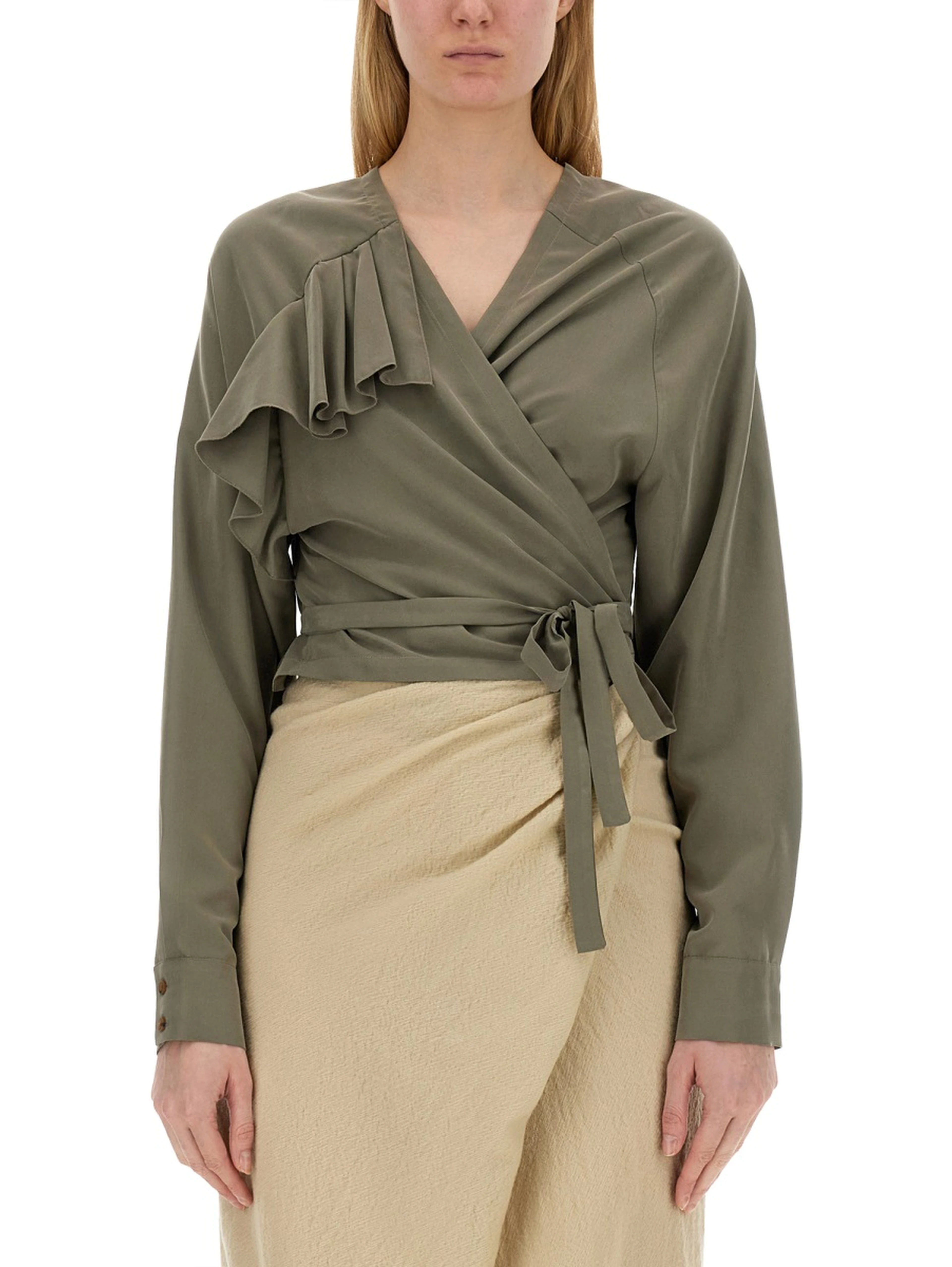TOP WITH RUFFLES