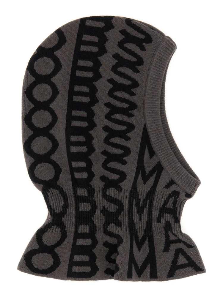 بالاكلافا المونوغرام