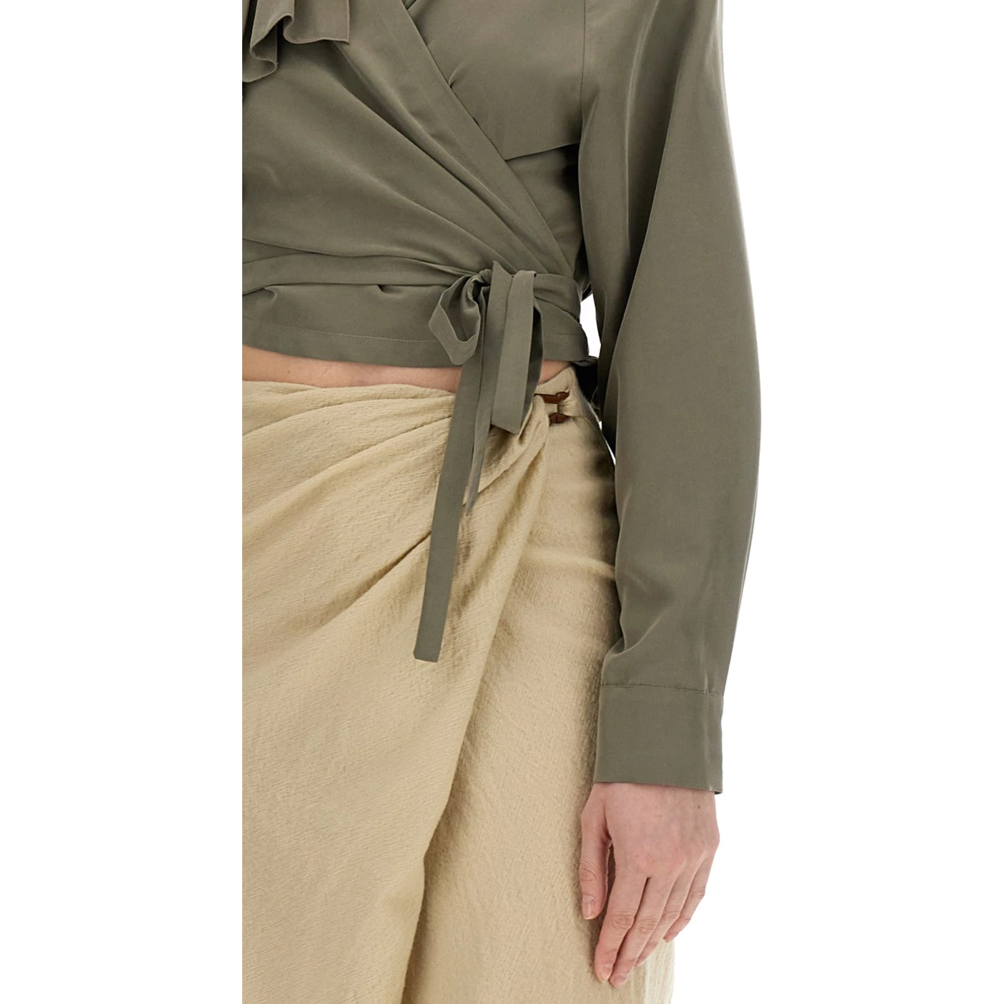 TOP WITH RUFFLES