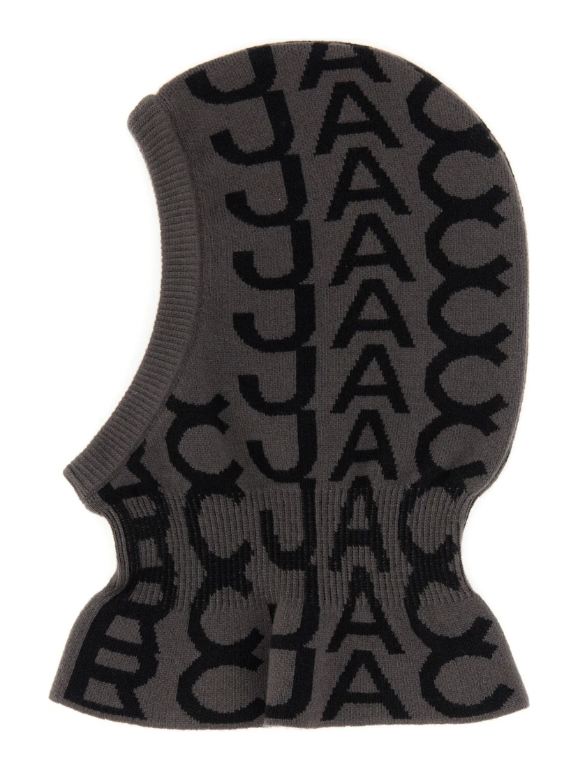 بالاكلافا المونوغرام