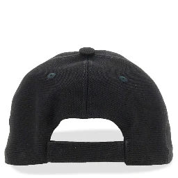 قبعة بيسبول مطرزة بشعار