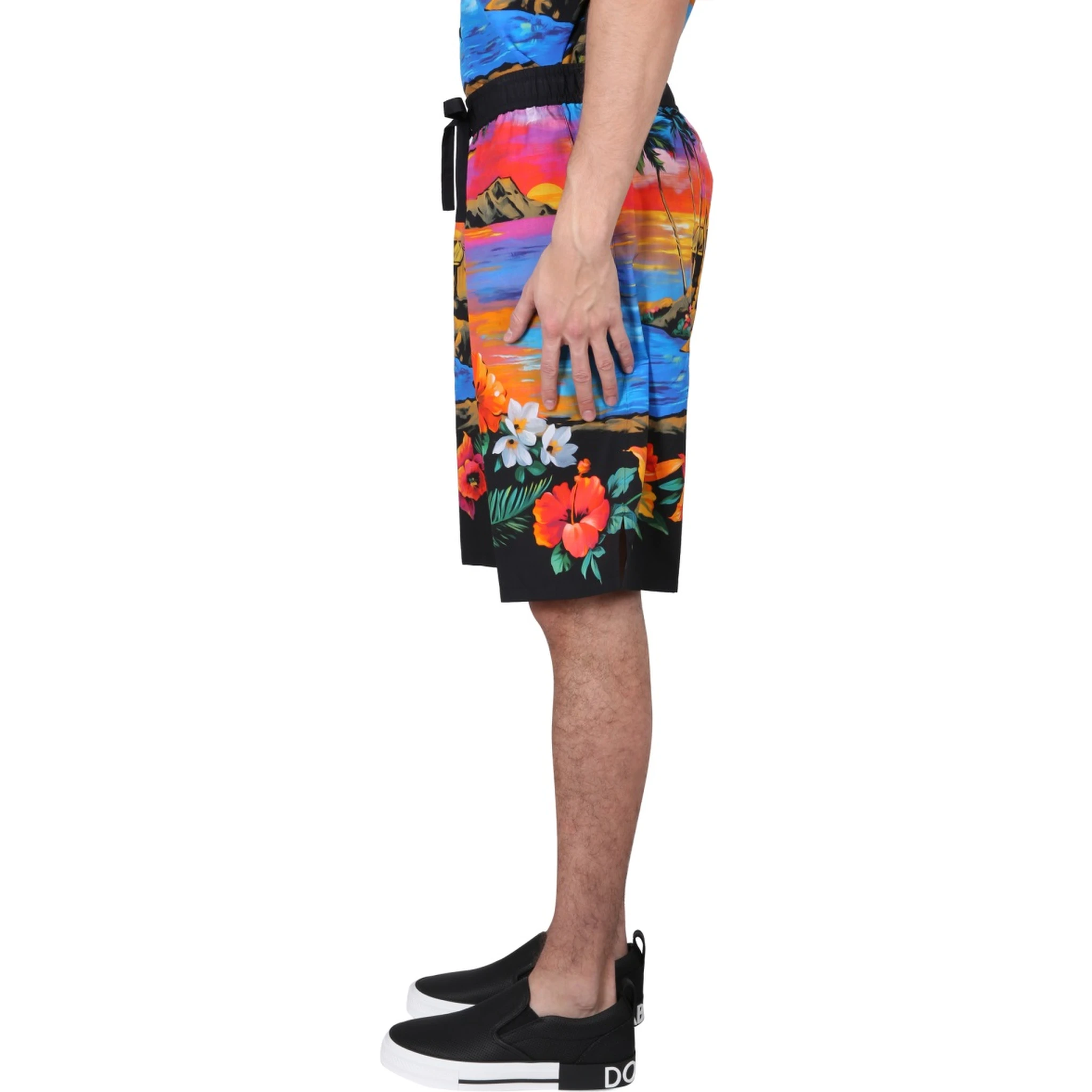 BERMUDA SHORTS WITH SUNSET PRINT