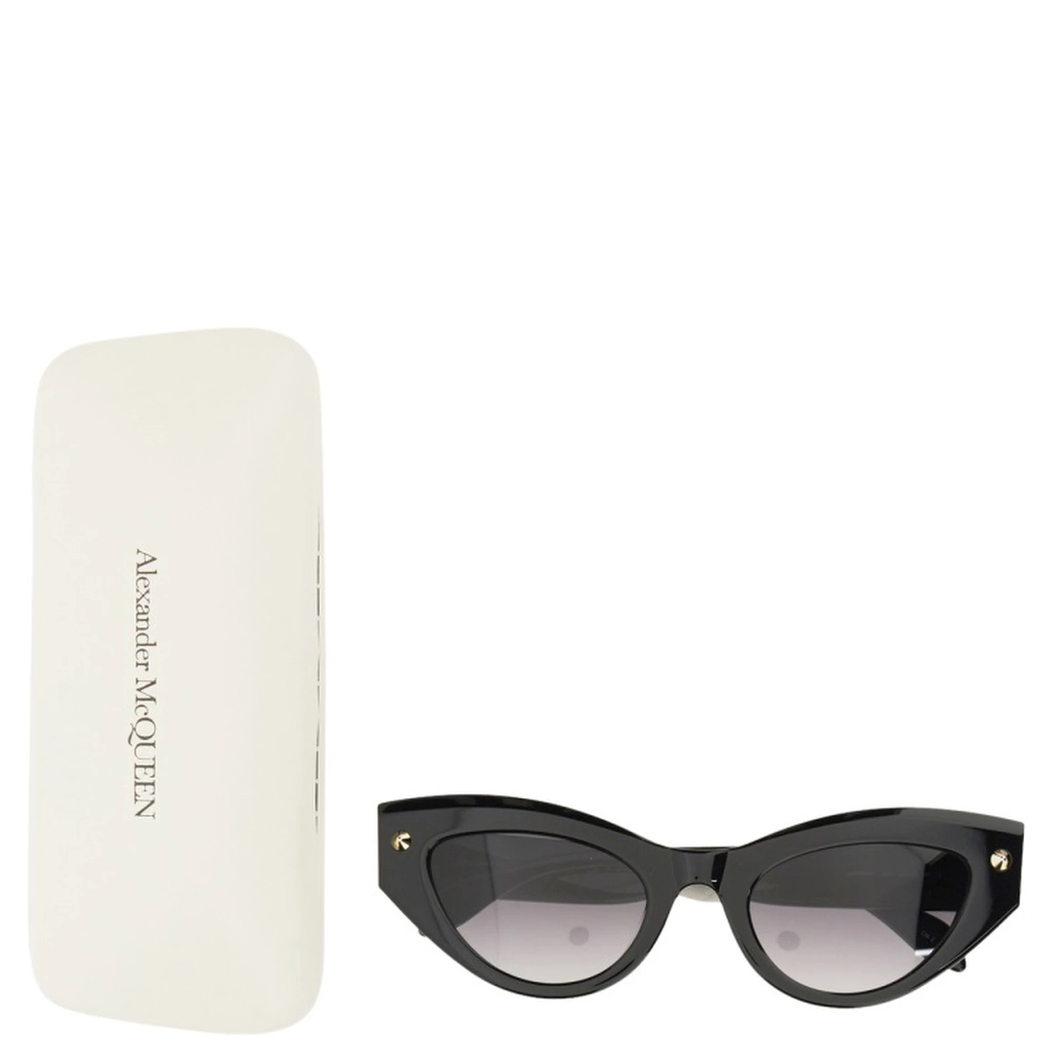 CAT-EYE SUNGLASSES SPIKE STUDS