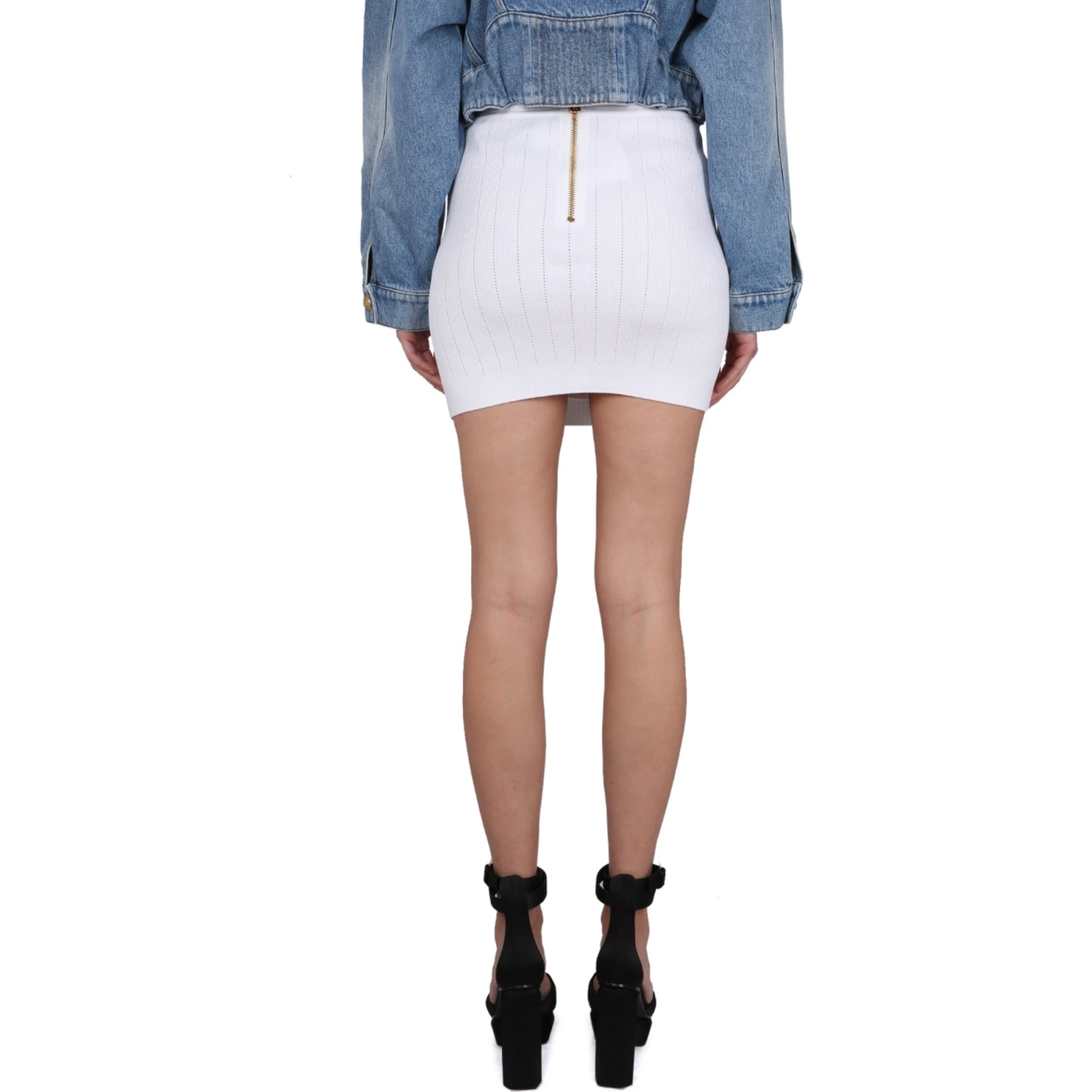 تنورة قصيرة