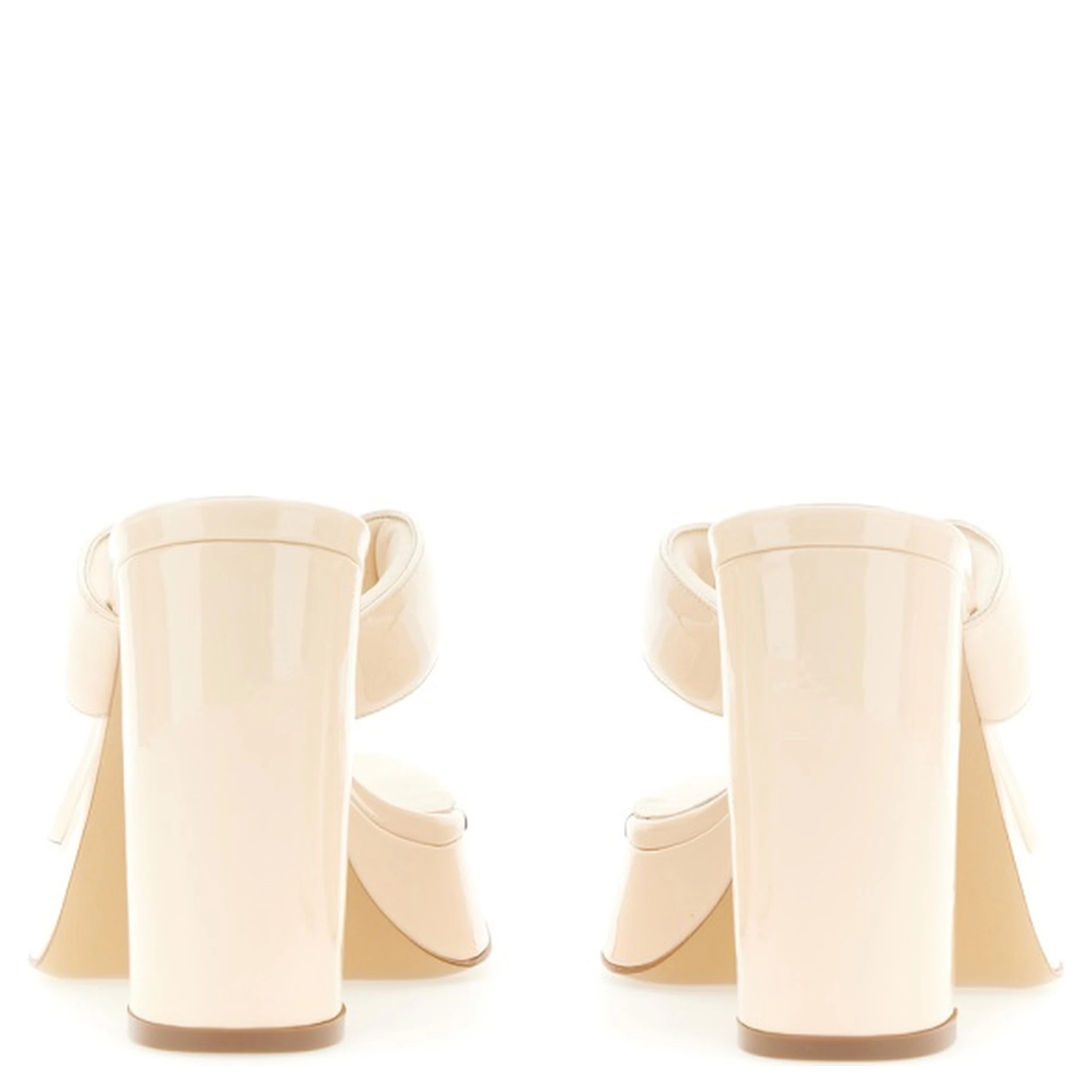 PATENT SANDAL.