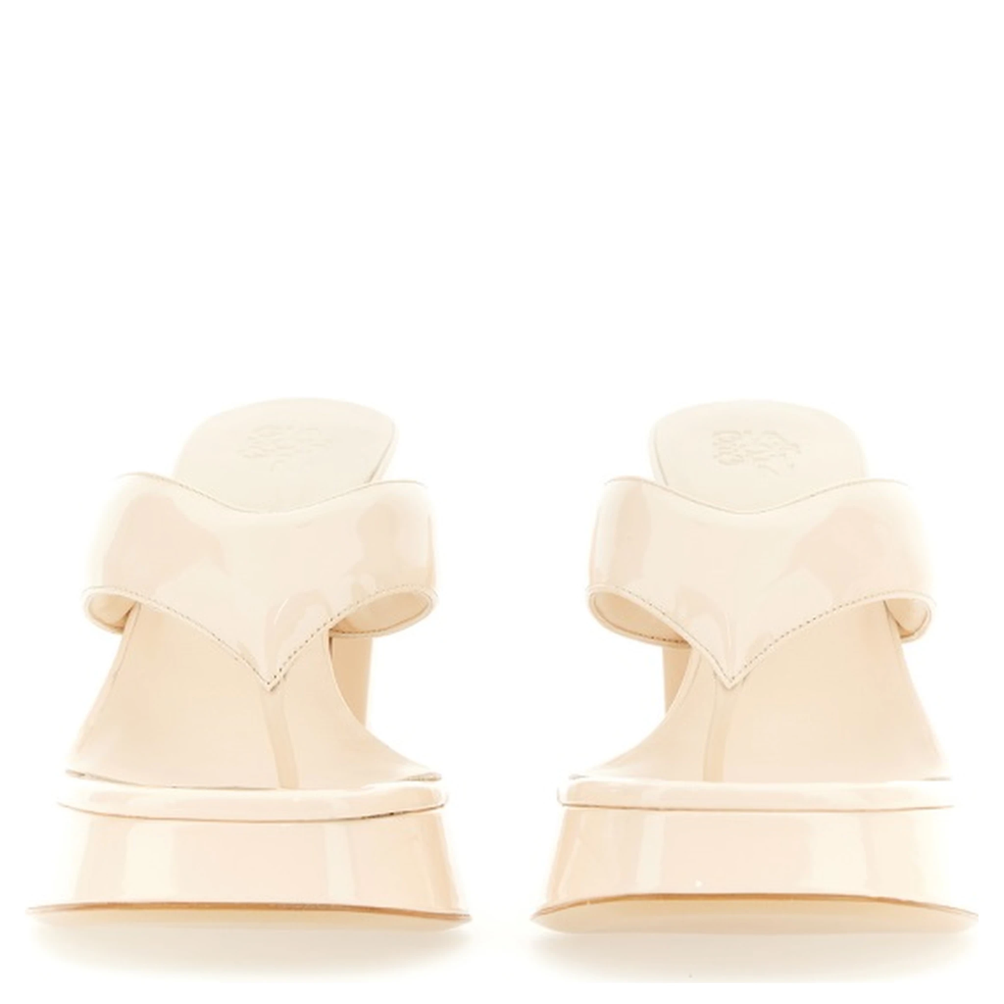 PATENT SANDAL.