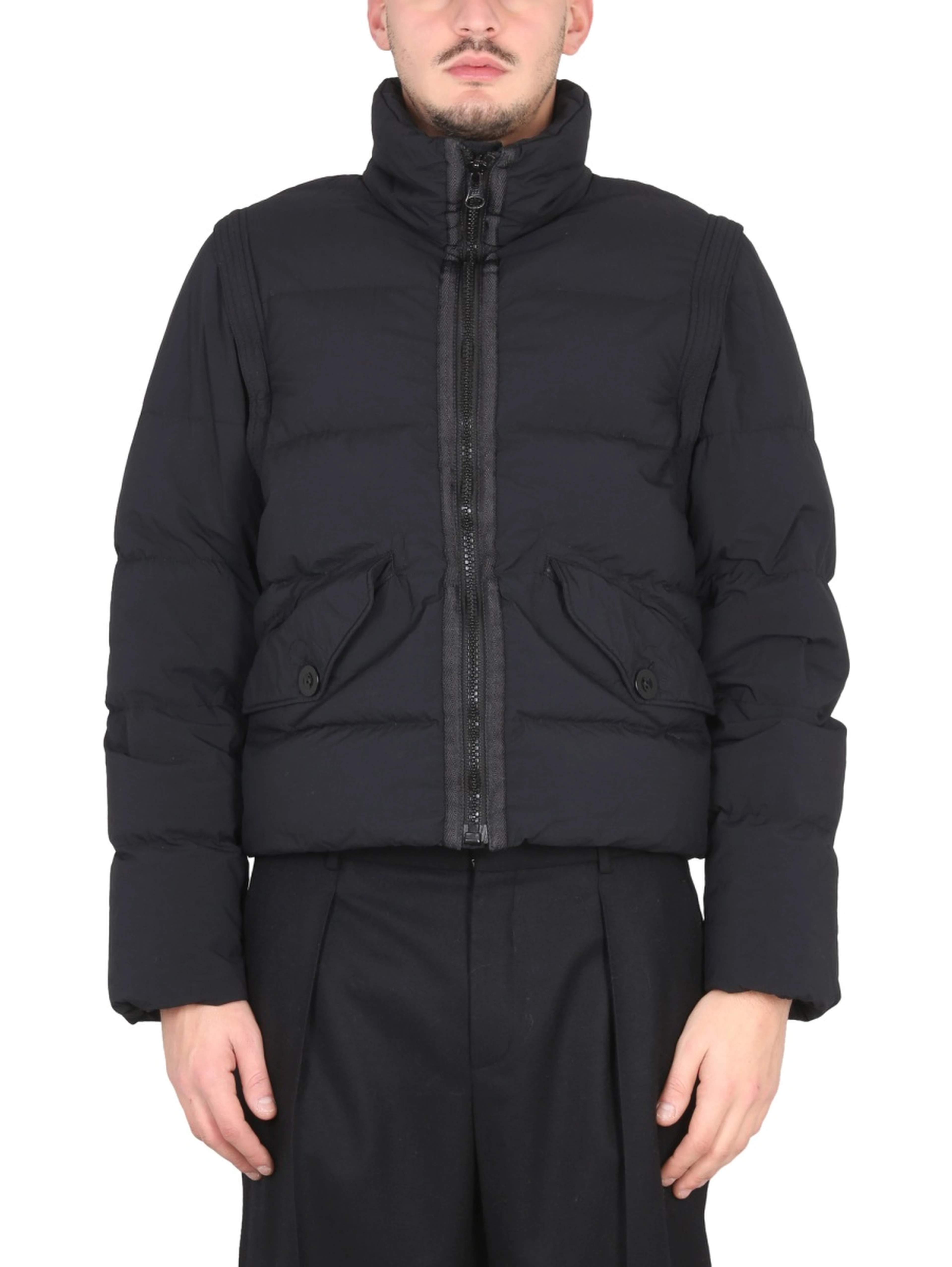 DOWN JACKET WITH REMOVABLE SLEEVES