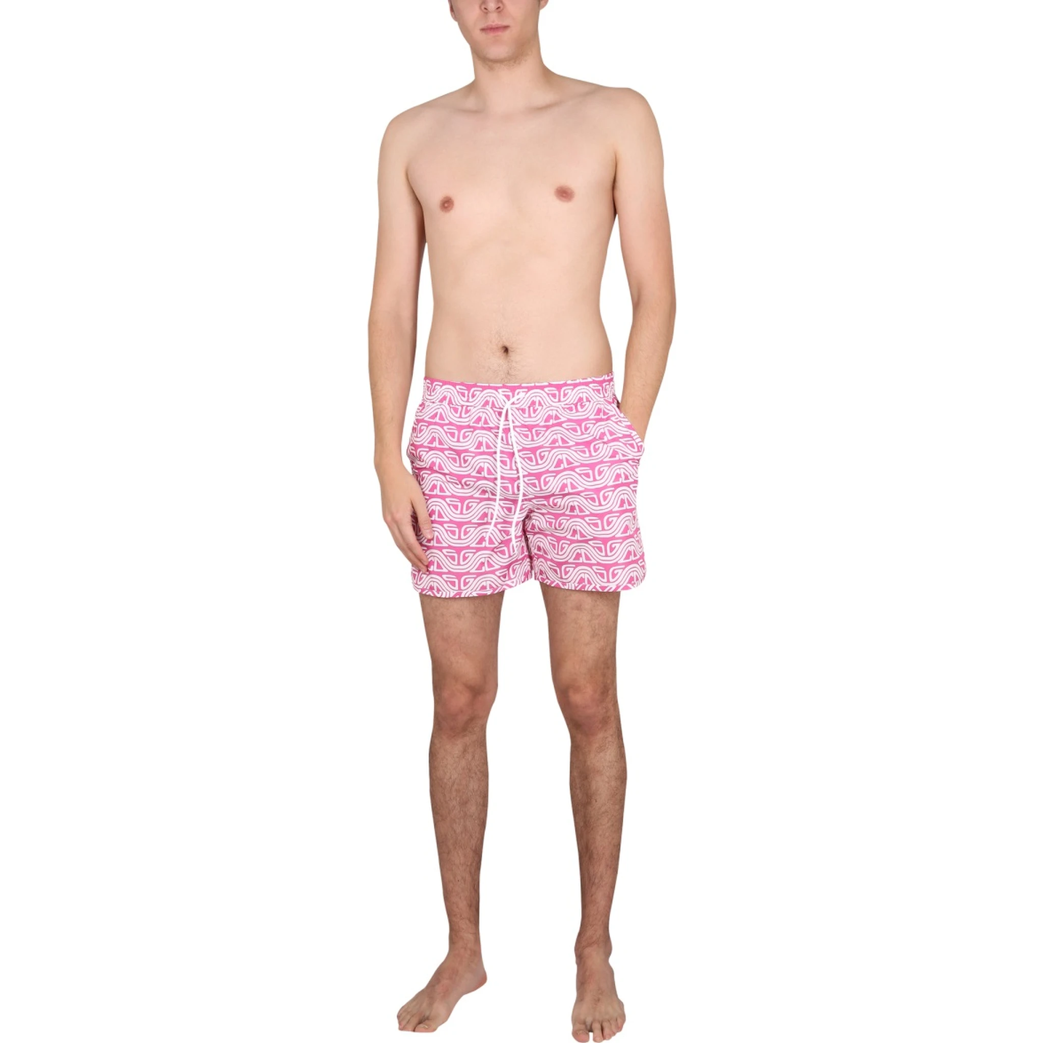 COSTUME WITH WAVED PRINT