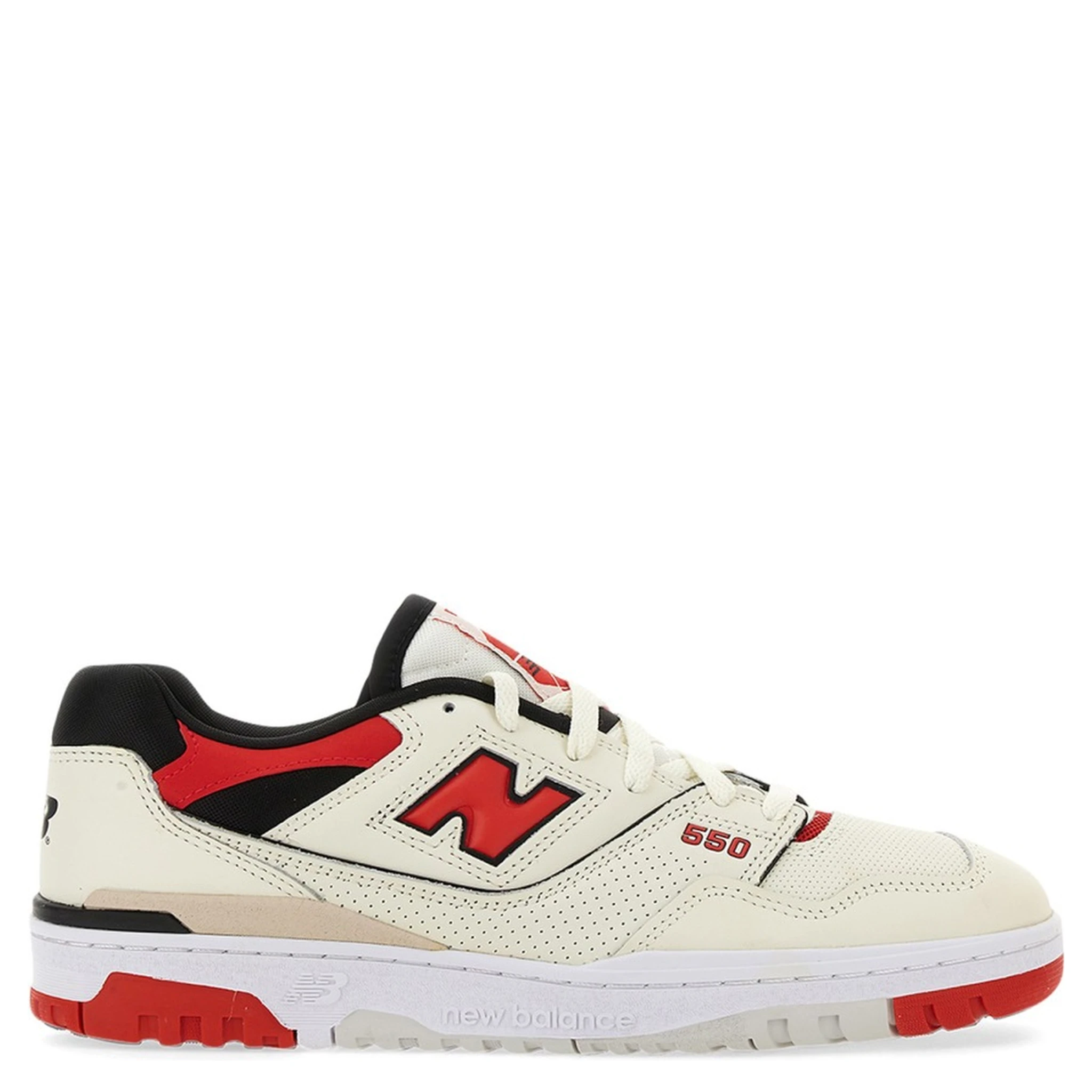 حذاء رياضي 550