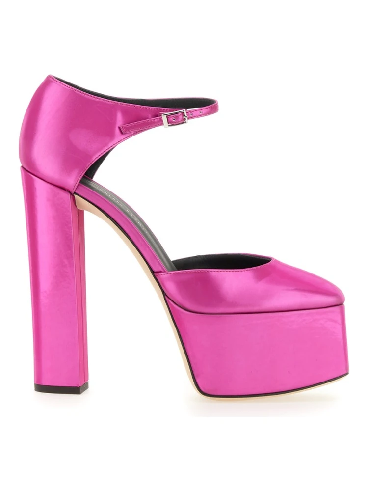 BEBE SANDAL.