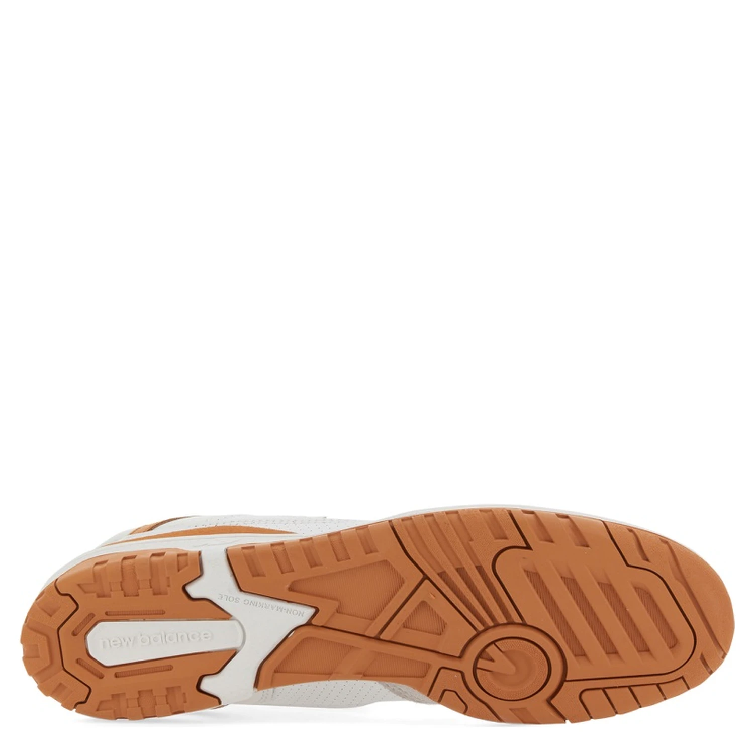 حذاء رياضي 550