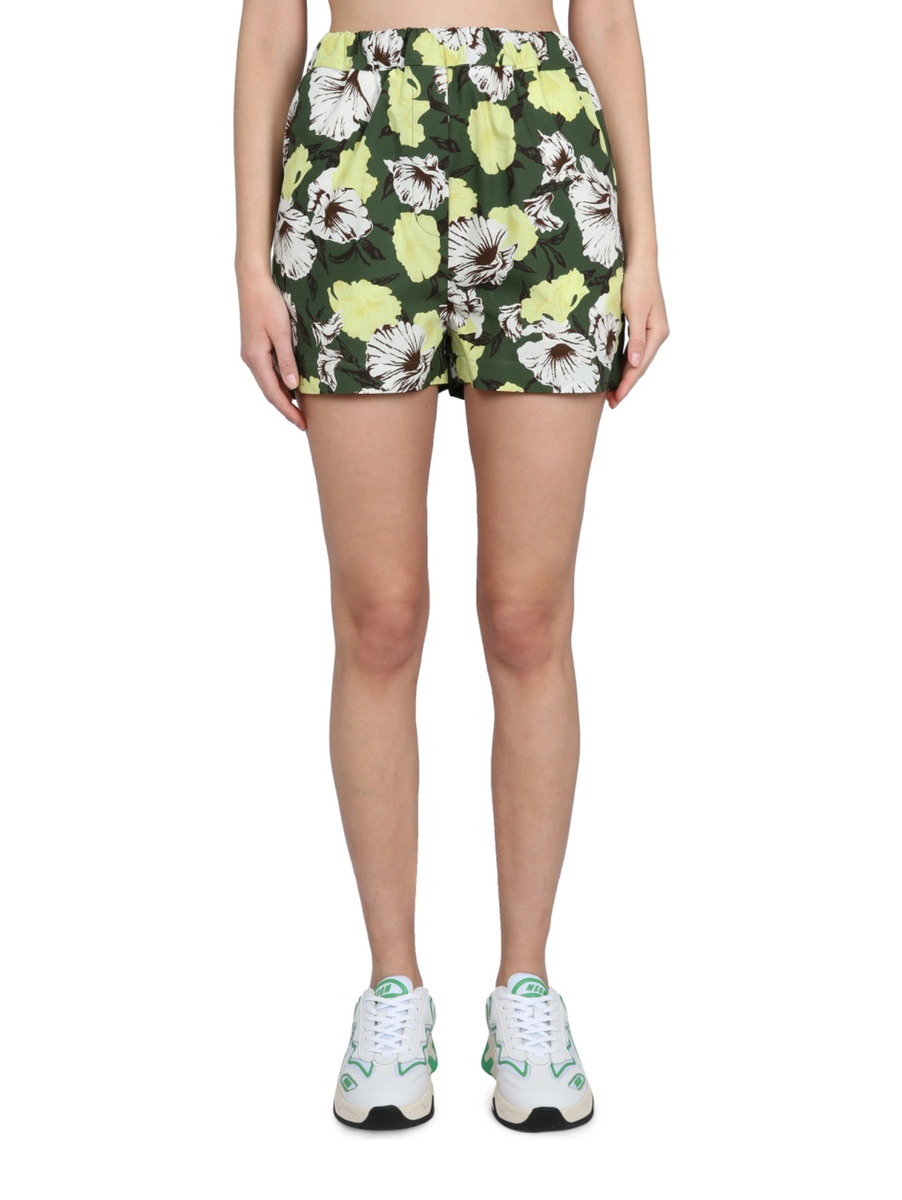 SHORTS WITH ELASTIC