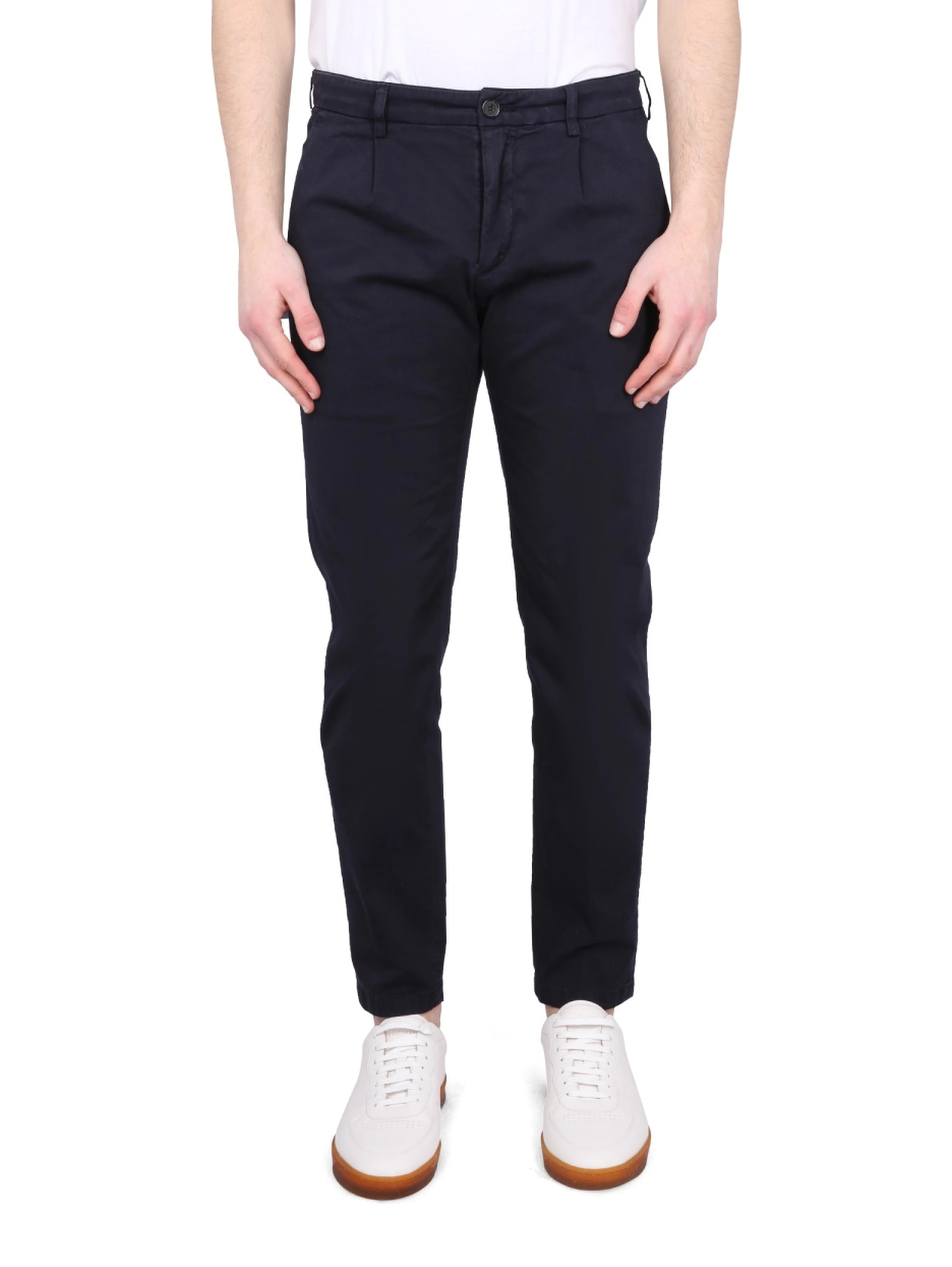 CHINO PANTS