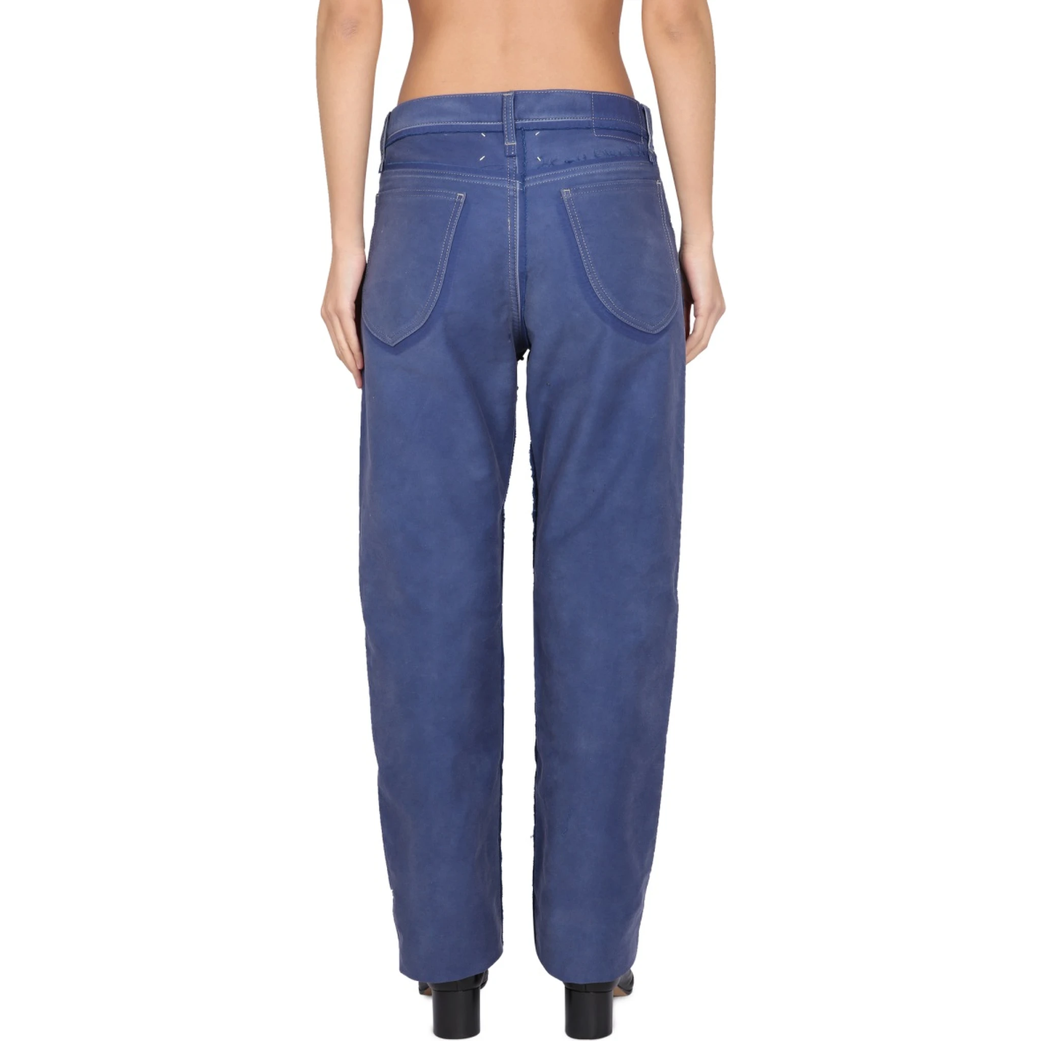 DISTRESSED JEANS EFFECT