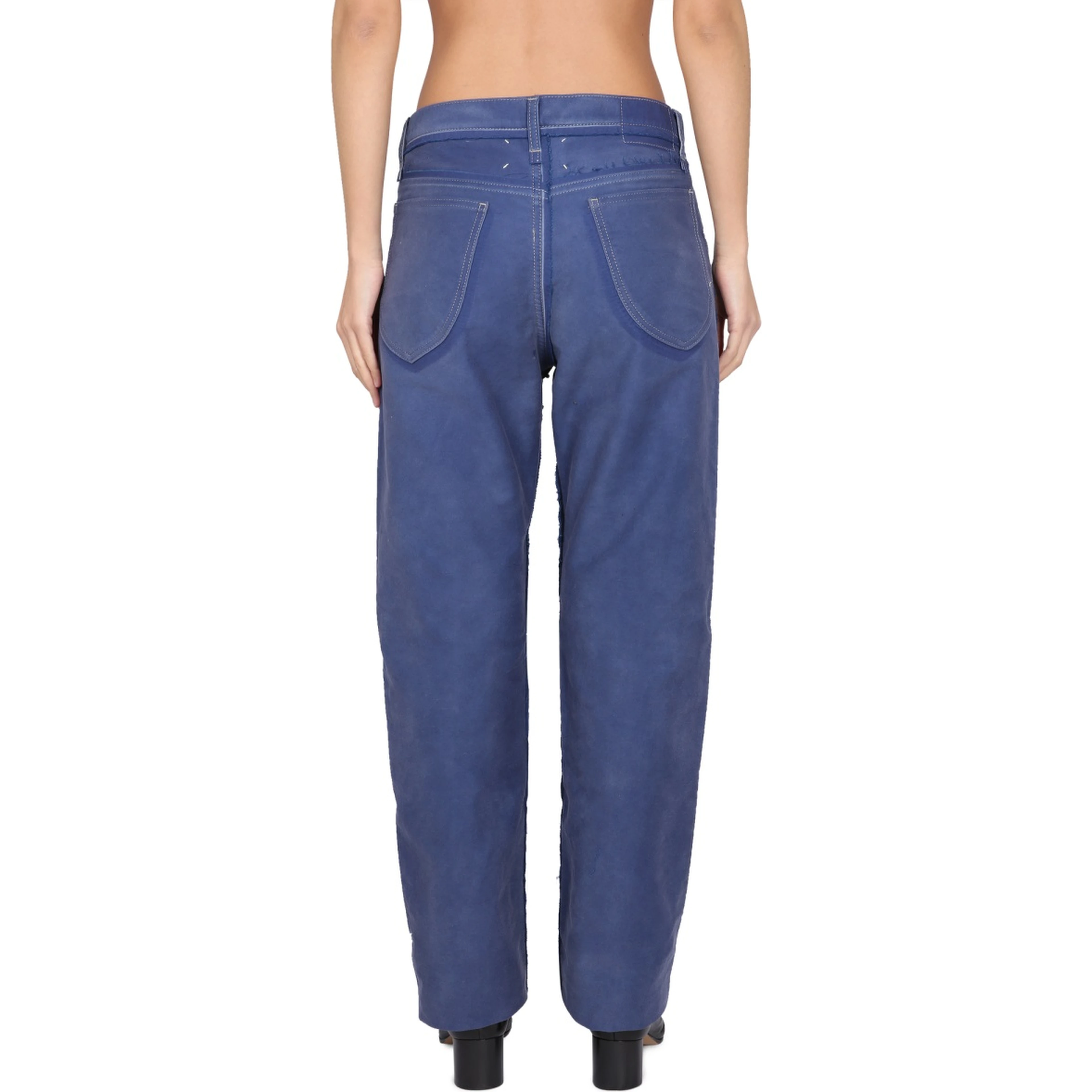 DISTRESSED JEANS EFFECT