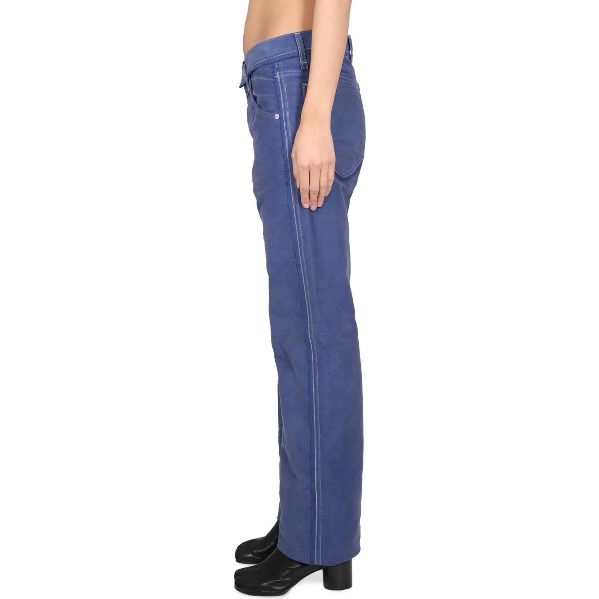 DISTRESSED JEANS EFFECT