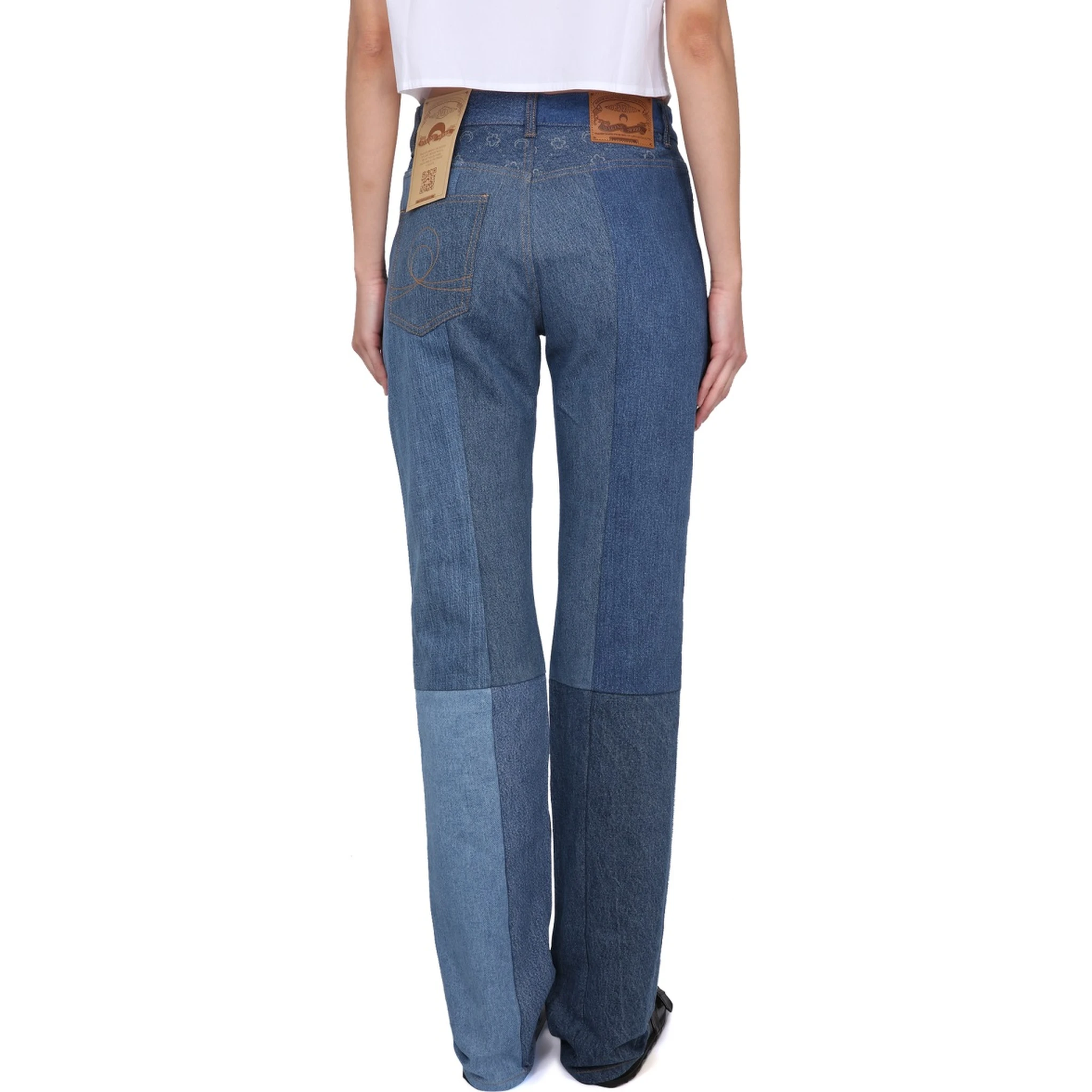 JEANS IN DENIM