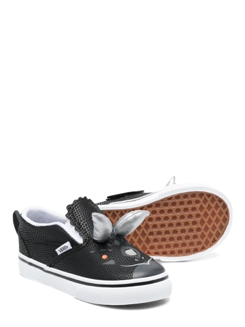 triceratops slip-on
