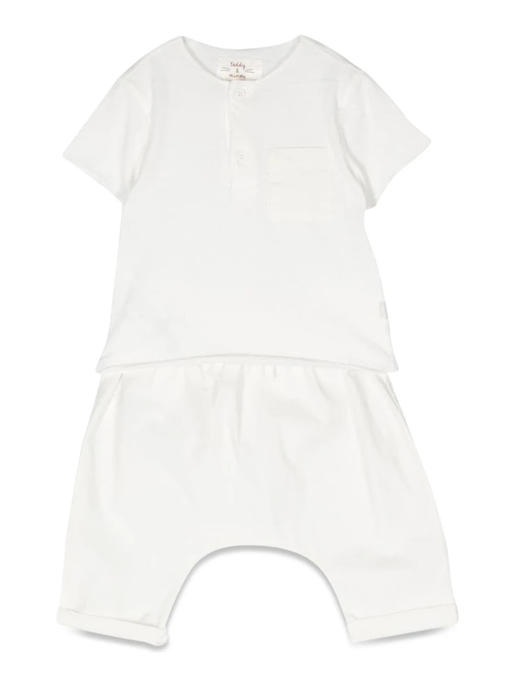 t-shirt and pants suit