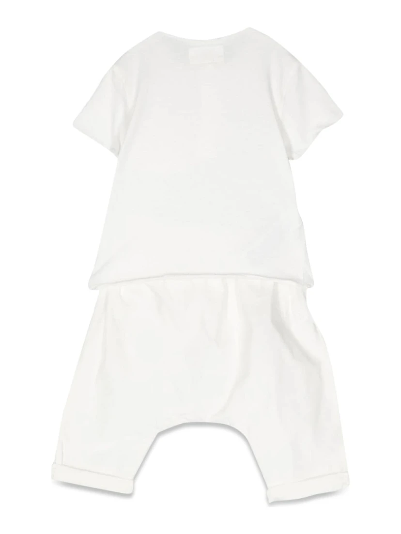 t-shirt and pants suit