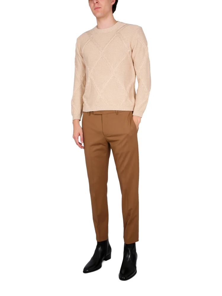 كنزة قطنية برقبة دائرية مزينة بخياطة كابل alternative