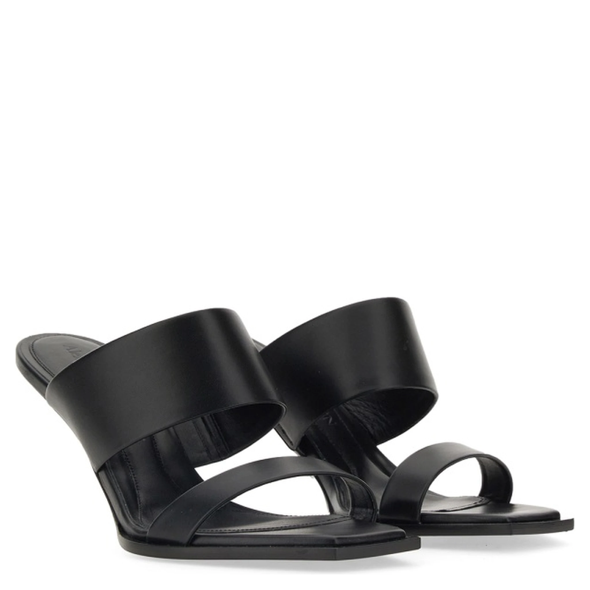 LEATHER SANDAL