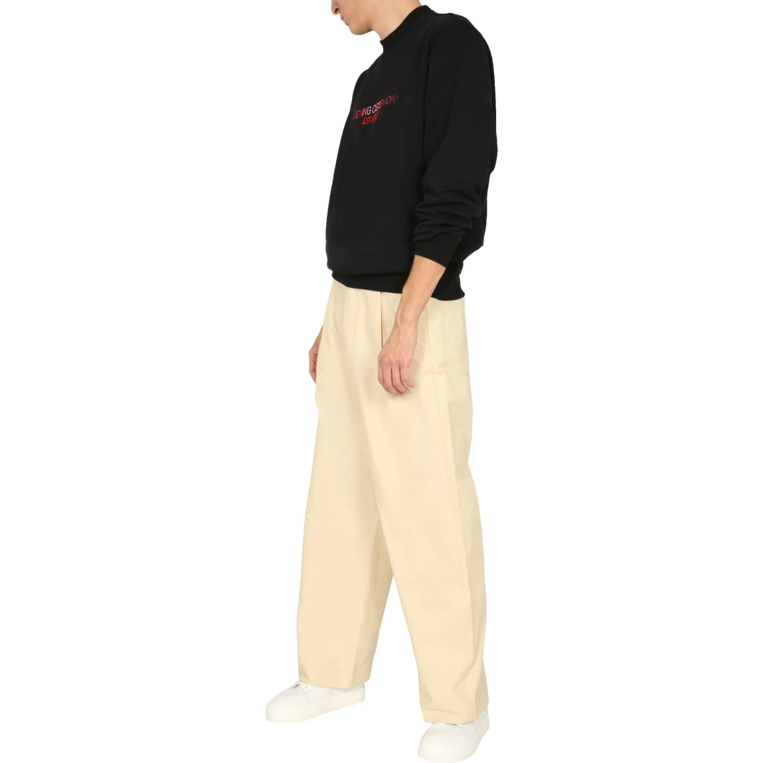CREW NECK SWEATSHIRT