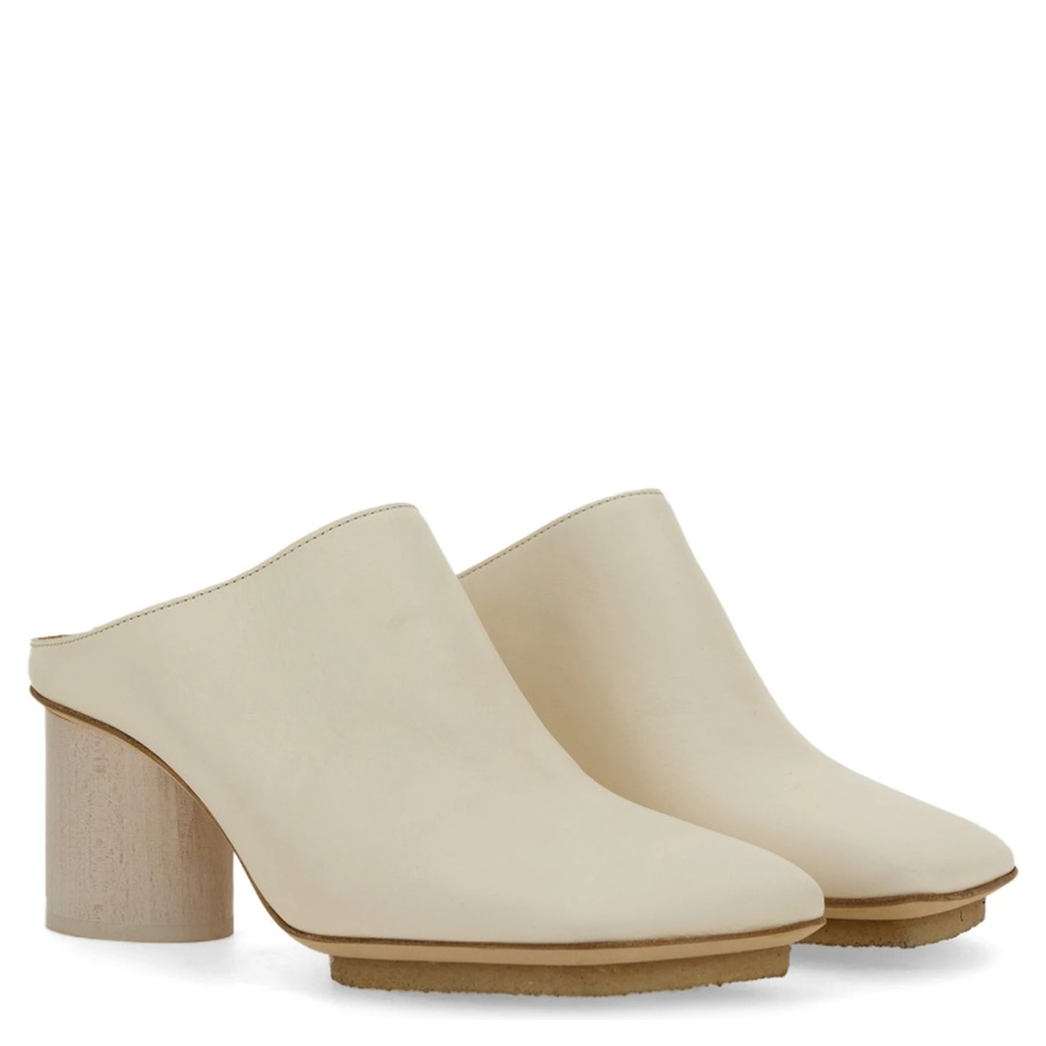 LEATHER MULE.