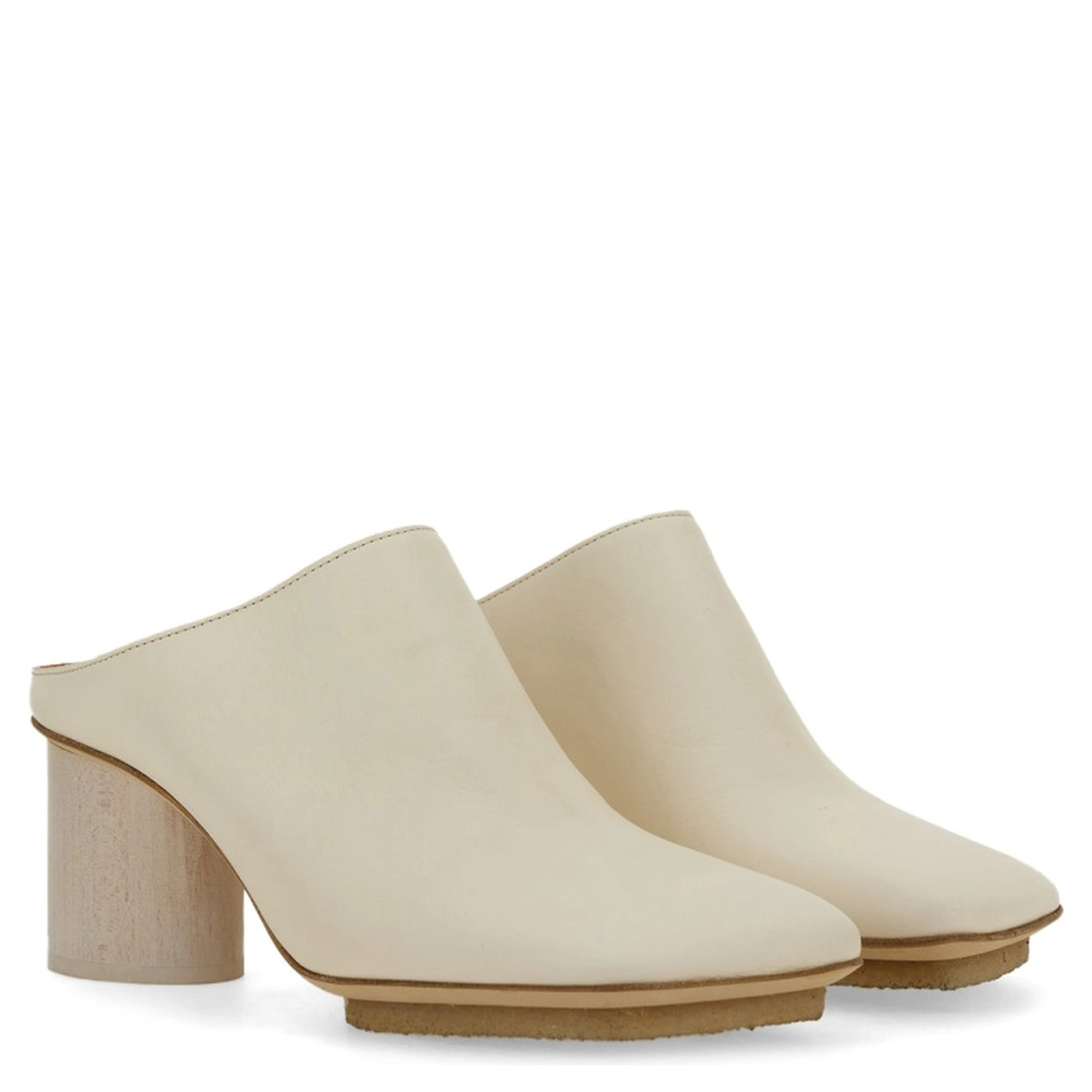 LEATHER MULE.