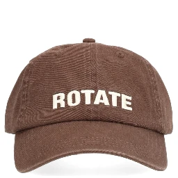 قبعة بيسبول بشعار