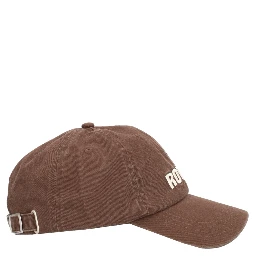 قبعة بيسبول بشعار