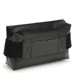 حقيبة كتف بوس توروس من جلد العجل الأسود