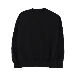 كنزة رياضية بشعار