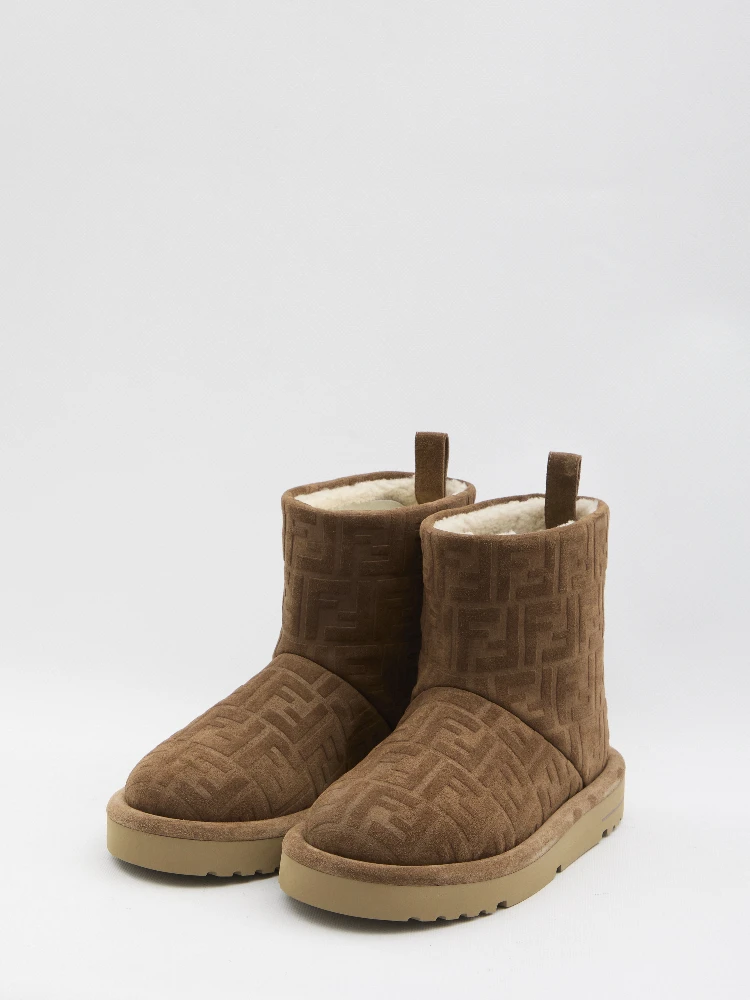 FF boots in suede alternative