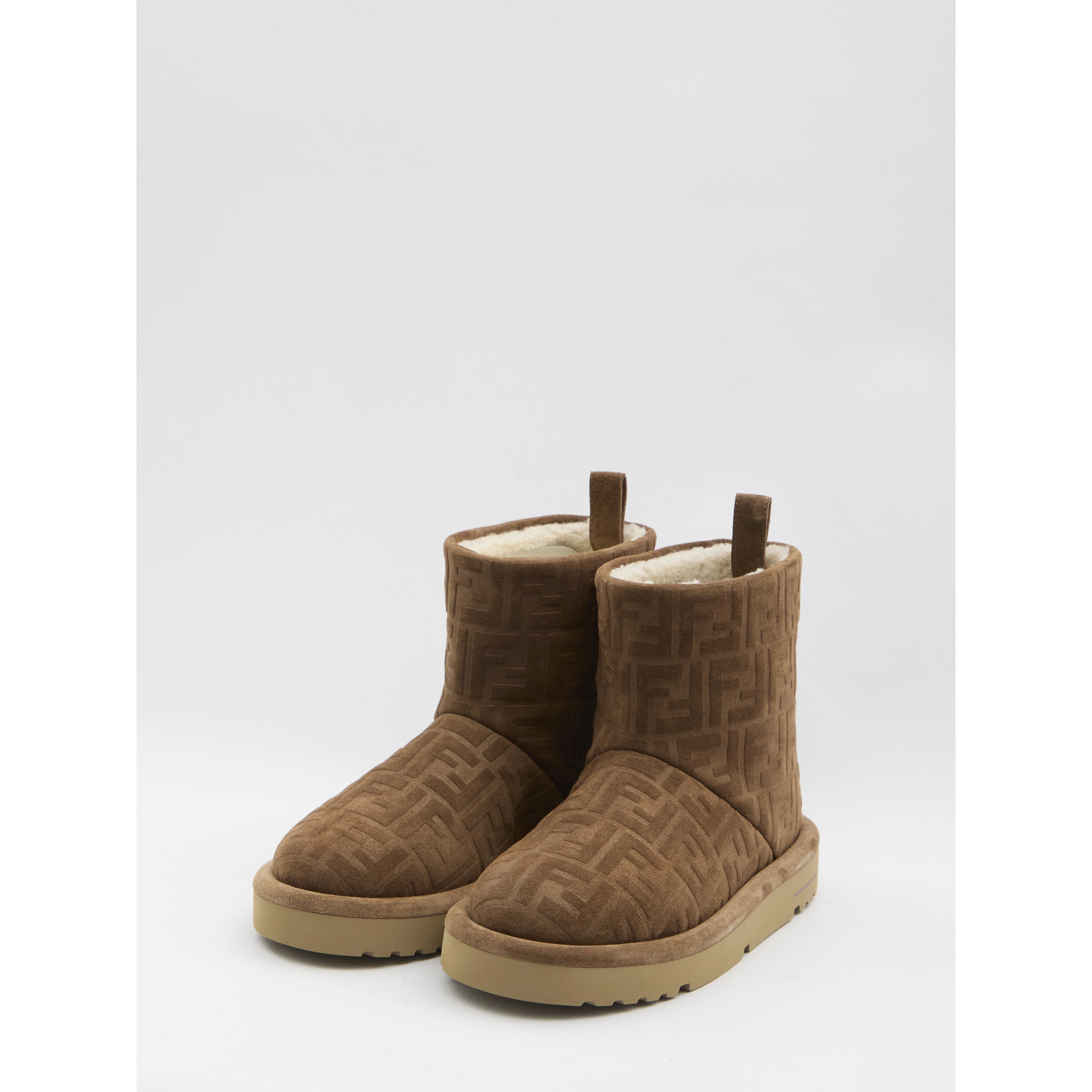 FF boots in suede